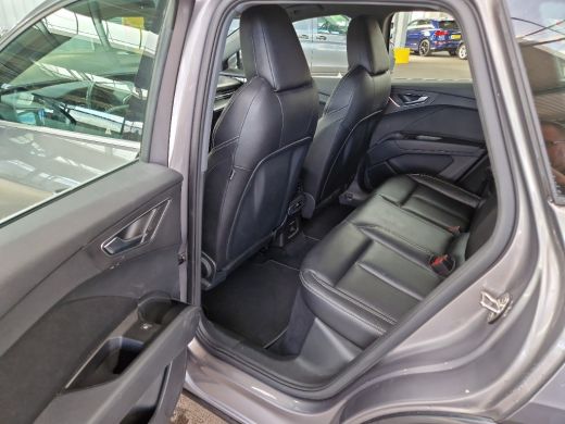 Audi Q4 e-tron 40 edition 77 kWh Soh 92% Leer Trekhaak Carplay Camera Advanced ActivLease financial lease