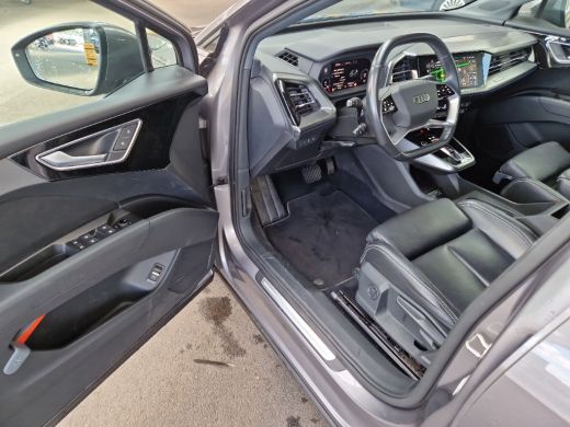 Audi Q4 e-tron 40 edition 77 kWh Soh 92% Leer Trekhaak Carplay Camera Advanced ActivLease financial lease