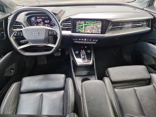 Audi Q4 e-tron 40 edition 77 kWh Soh 92% Leer Trekhaak Carplay Camera Advanced ActivLease financial lease