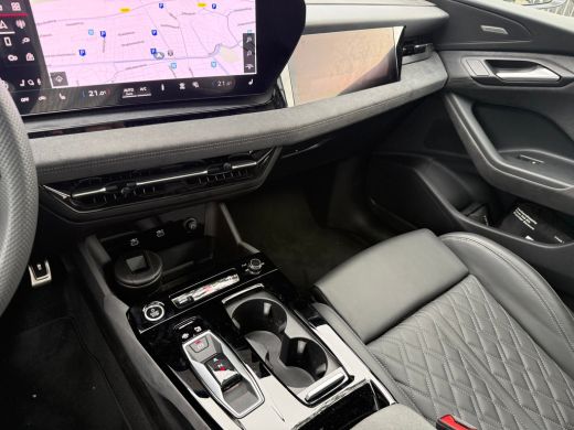 Audi Q6 e-tron performance 225 kW | Luchtvering | Trekhaak | Head-up | Leder super sportstoelen | B&O | 21 inch | ActivLease financial lease