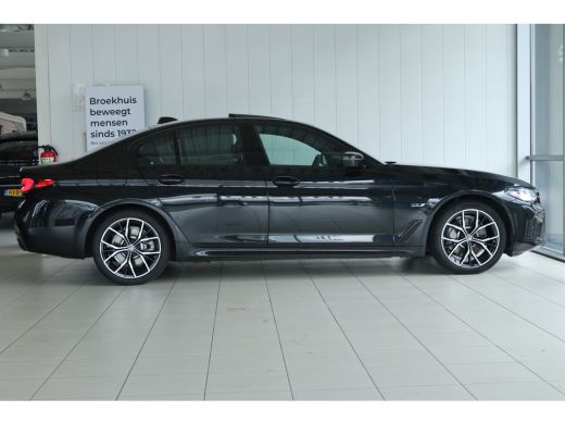 BMW 5 Serie 530e M-Sport Business Edition Plus | SoH 92% | Laser | Head-up | Schuifdak | Memory | Camera | St... ActivLease financial lease