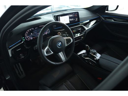 BMW 5 Serie 530e M-Sport Business Edition Plus | SoH 92% | Laser | Head-up | Schuifdak | Memory | Camera | St... ActivLease financial lease