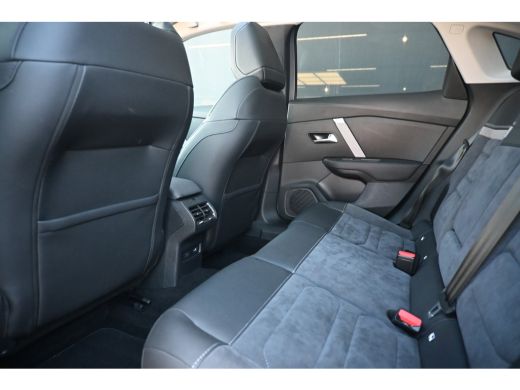 Citroën &euml;-C4 X Shine 50 kWh 97,7%SOH! 3 Fase | Schuif-/Kanteldak | Navigatie | Leder | HUD | Stoel/Stuurverwarmi... ActivLease financial lease