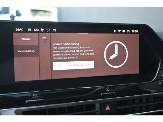 Citroën &euml;-C4 X Shine 50 kWh 97,7%SOH! 3 Fase | Schuif-/Kanteldak | Navigatie | Leder | HUD | Stoel/Stuurverwarmi... ActivLease financial lease