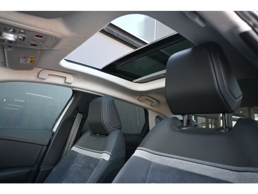 Citroën &euml;-C4 X Shine 50 kWh 97,7%SOH! 3 Fase | Schuif-/Kanteldak | Navigatie | Leder | HUD | Stoel/Stuurverwarmi... ActivLease financial lease