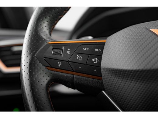 CUPRA Formentor 245pk 1.4 e-Hybrid VZ Performance Achteruitrijcamera | Dodehoekdetectie | Adaptive cruise control... ActivLease financial lease