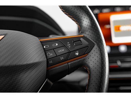 CUPRA Formentor 245pk 1.4 e-Hybrid VZ Performance Achteruitrijcamera | Dodehoekdetectie | Adaptive cruise control... ActivLease financial lease