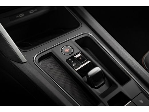 CUPRA Formentor 245pk 1.4 e-Hybrid VZ Performance Achteruitrijcamera | Dodehoekdetectie | Adaptive cruise control... ActivLease financial lease