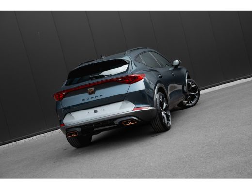 CUPRA Formentor 245pk 1.4 e-Hybrid VZ Performance Achteruitrijcamera | Trekhaak | Dodehoekdetectie | Adaptive cru... ActivLease financial lease