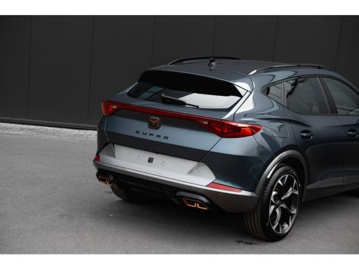 CUPRA Formentor 245pk 1.4 e-Hybrid VZ Performance Achteruitrijcamera | Trekhaak | Dodehoekdetectie | Adaptive cru... ActivLease financial lease