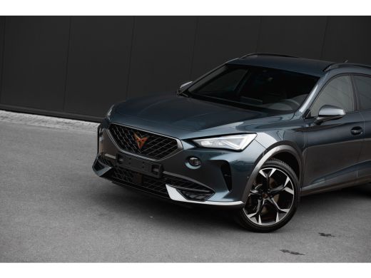 CUPRA Formentor 245pk 1.4 e-Hybrid VZ Performance Achteruitrijcamera | Trekhaak | Dodehoekdetectie | Adaptive cru... ActivLease financial lease
