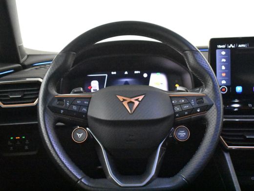 CUPRA Formentor VZ e-Hybrid | Camera | Elektr stoel incl memory | Stoel/stuurverw | Parkeer assistent | Apple car... ActivLease financial lease