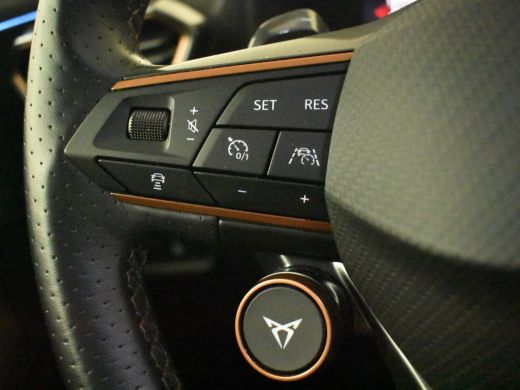 CUPRA Formentor VZ e-Hybrid | Camera | Elektr stoel incl memory | Stoel/stuurverw | Parkeer assistent | Apple car... ActivLease financial lease