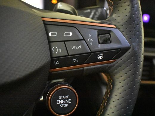CUPRA Formentor VZ e-Hybrid | Camera | Elektr stoel incl memory | Stoel/stuurverw | Parkeer assistent | Apple car... ActivLease financial lease