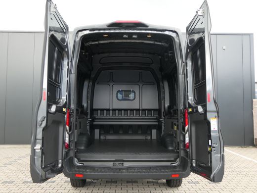 Ford E-Transit L3H3 89kwh Dubbele Cabine | Adaptive Cruise | BLIS | 5-Persoons | Navigatie | Stoelverwarming | 3... ActivLease financial lease