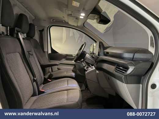 Ford Transit Custom 2.0 TDCI 136pk L2H1 Euro6 Airco | Camera | LED | Apple Carplay | Cruisecontrol | 2500kg Trekhaak ... ActivLease financial lease