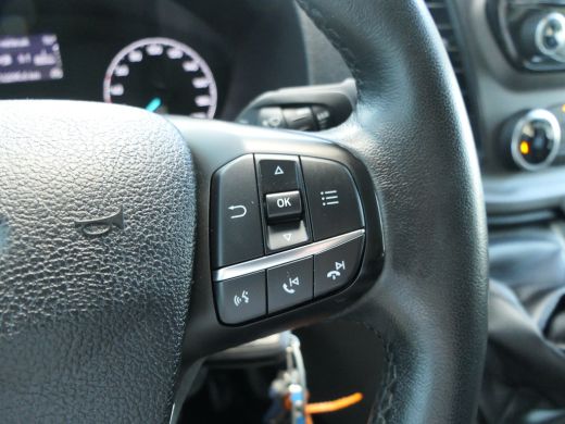 Ford Transit Custom 300 2.0 TDCI L2H1 Trend DC | Dubbele Cabine | 6 Persoons | Navigatie | Trekhaak | Verwarmde Voorr... ActivLease financial lease