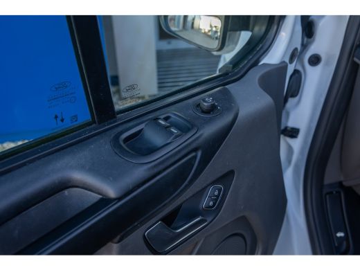 Ford Transit Custom 300 2.0 TDCI L2H1 Trend | Trekhaak | Camera | Parkeersensoren | Airco | Apple Carplay/Android Aut... ActivLease financial lease