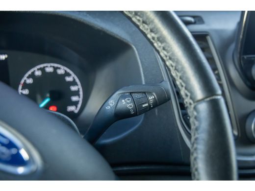 Ford Transit Custom 300 2.0 TDCI L2H1 Trend | Trekhaak | Camera | Parkeersensoren | Airco | Apple Carplay/Android Aut... ActivLease financial lease