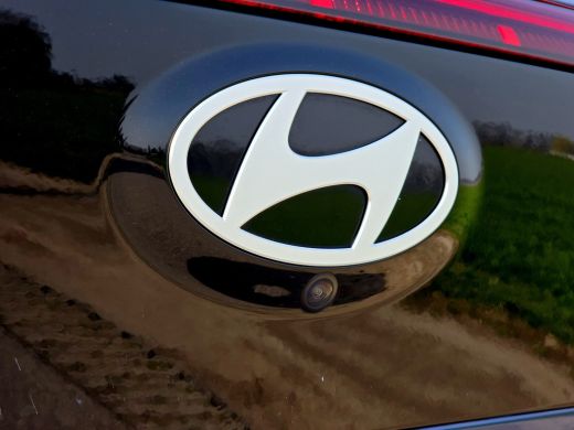 Hyundai Bayon 1.0 T-GDI Premium - 100 Pk - AUTOMAAT - Stoel + Stuurverwarming - Camera ActivLease financial lease