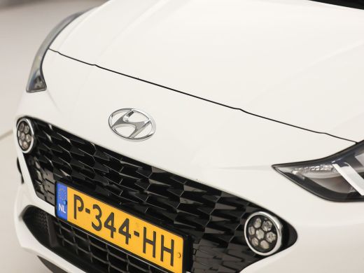 Hyundai i10 1.0 Comfort (APPLE CARPLAY, CRUISE, SPORTSTOELEN, LANE ASSIST, ELEK RAMEN, NIEUWSTAAT) ActivLease financial lease
