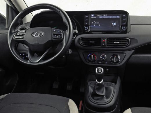 Hyundai i10 1.0 Comfort (APPLE CARPLAY, CRUISE, SPORTSTOELEN, LANE ASSIST, ELEK RAMEN, NIEUWSTAAT) ActivLease financial lease