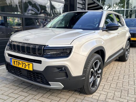 Jeep Avenger Summit 54 kWh 156 PK | ADAPTIEVE CRUISE CONTROL| SFEERVERLICHTING| DODEHOEK DETECTIE| DRAADLOZE T... ActivLease financial lease