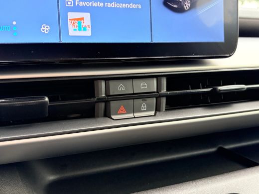 Jeep Avenger Summit 54 kWh 156 PK | ADAPTIEVE CRUISE CONTROL| SFEERVERLICHTING| DODEHOEK DETECTIE| DRAADLOZE T... ActivLease financial lease