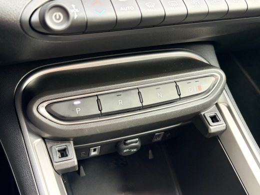 Jeep Avenger Summit 54 kWh 156 PK | ADAPTIEVE CRUISE CONTROL| SFEERVERLICHTING| DODEHOEK DETECTIE| DRAADLOZE T... ActivLease financial lease