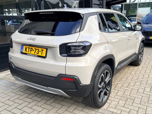 Jeep Avenger Summit 54 kWh 156 PK | ADAPTIEVE CRUISE CONTROL| SFEERVERLICHTING| DODEHOEK DETECTIE| DRAADLOZE T... ActivLease financial lease