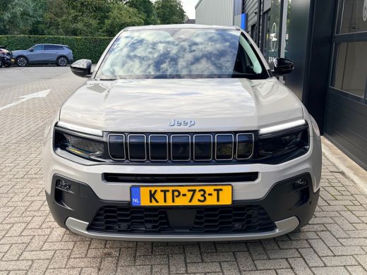 Jeep Avenger Summit 54 kWh 156 PK | ADAPTIEVE CRUISE CONTROL| SFEERVERLICHTING| DODEHOEK DETECTIE| DRAADLOZE T... ActivLease financial lease