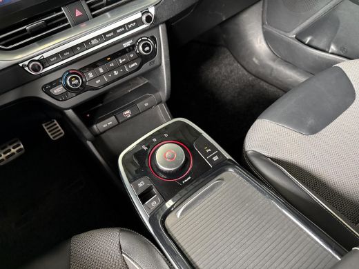Kia e-Niro DynamicLine 64 kWh | Achteruitrijcamera | Navigatie | Climate control | ActivLease financial lease