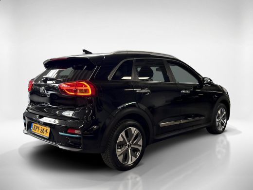 Kia e-Niro DynamicLine 64 kWh | Achteruitrijcamera | Navigatie | Climate control | ActivLease financial lease
