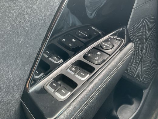 Kia Niro 1.6 GDi Plug-in PHEV Adap.Cruise Stoel/Stuurverw Navi Camera Plug-in! ActivLease financial lease