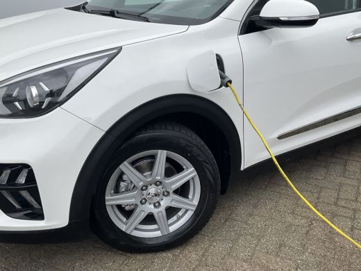 Kia Niro 1.6 GDi Plug-in PHEV Adap.Cruise Stoel/Stuurverw Navi Camera Plug-in! ActivLease financial lease