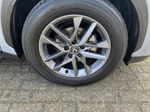 Lexus LBX 1.5 2WD | Adaptive Cruisecontrol | Achteruitrijcamera | ActivLease financial lease