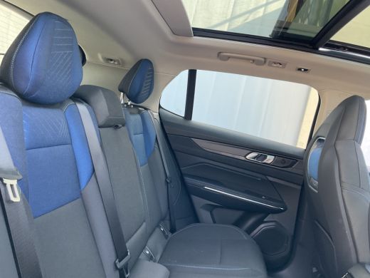 Lynk & Co 01 1.5 262PK Plug-in Adapt.Cruise Carplay Hoge zit Vol opties! PHEV ActivLease financial lease
