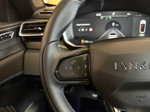 Lynk & Co 01 1.5 SOH 95,02% | NL auto | fabr gar 4/29 | 360 camera | zwarte hemel ActivLease financial lease