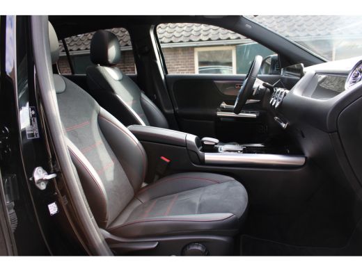 Mercedes-Benz GLA 250 e AMG Line PHEV SOh 98.3% PANO SFEER NAVI LED 58000KM!!! ActivLease financial lease