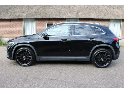 Mercedes-Benz GLA 250 e AMG Line PHEV SOh 98.3% PANO SFEER NAVI LED 58000KM!!! ActivLease financial lease