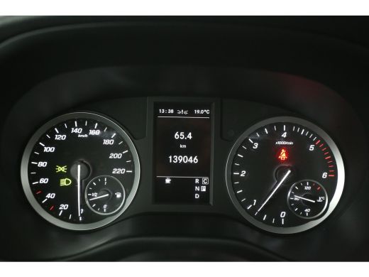 Mercedes-Benz Vito 114 CDI Extra Lang | Automaat | Airco | Cruise | Camera | Carplay | 3 Zits | 2xSchuifdeur | Trekhaak ActivLease financial lease