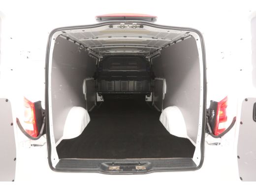 Mercedes-Benz Vito 114 CDI Extra Lang | Automaat | Airco | Cruise | Camera | Carplay | 3 Zits | 2xSchuifdeur | Trekhaak ActivLease financial lease