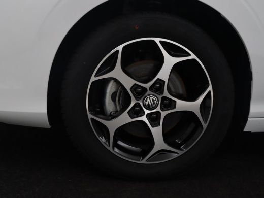 MG MG3 | Navigatie | Stoelverwarming | Keyless Start | Stuurwielverwarming | Full LED | 360 camera | ActivLease financial lease