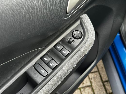 Opel Frontera 1.2 Turbo 145 PK Hybrid GS 7p. | 2+6 JAAR GARANTIE| STUUR, STOEL EN VOORRUITVERWARMING| DODEHOEK ... ActivLease financial lease