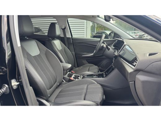 Opel Grandland 1.6 TURBO HYBRID 225PK GS AUTOMAAT / NAVI / LEDER / CLIMA / LED / PDC / AGR / 18" LMV / BLUETOOTH... ActivLease financial lease