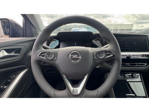 Opel Grandland 1.6 TURBO HYBRID 225PK GS AUTOMAAT / NAVI / LEDER / CLIMA / LED / PDC / AGR / 18" LMV / BLUETOOTH... ActivLease financial lease