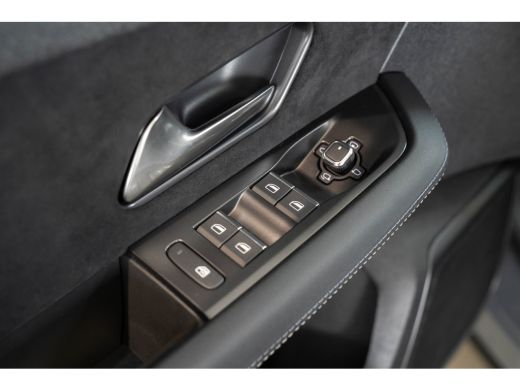 Opel Grandland Ultimate AWD 73 kWh | Tot 8 Jaar Garantie | Lederen Bekleding | Panoramadak | Head-up | 20 Inch L... ActivLease financial lease
