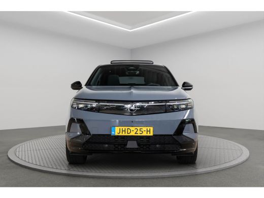 Opel Grandland Ultimate AWD 73 kWh | Tot 8 Jaar Garantie | Lederen Bekleding | Panoramadak | Head-up | 20 Inch L... ActivLease financial lease