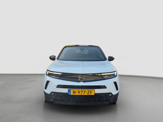 Opel Mokka-e GS Line 50-kWh 11kw bl. | SOH 86,31% | Stuur + Stoelverwarming | Warmtepomp | Camera | LED | Full... ActivLease financial lease