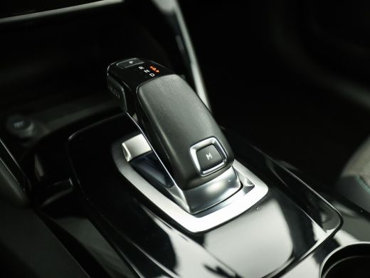 Peugeot 2008 1.2 PureTech Allure Pack Automaat (VIRTUAL COCKPIT, APPLE CARPLAY, GROOT NAVI, 360 CAMERA, STOELV... ActivLease financial lease